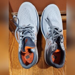 Men's New Balance 680 size 10.5